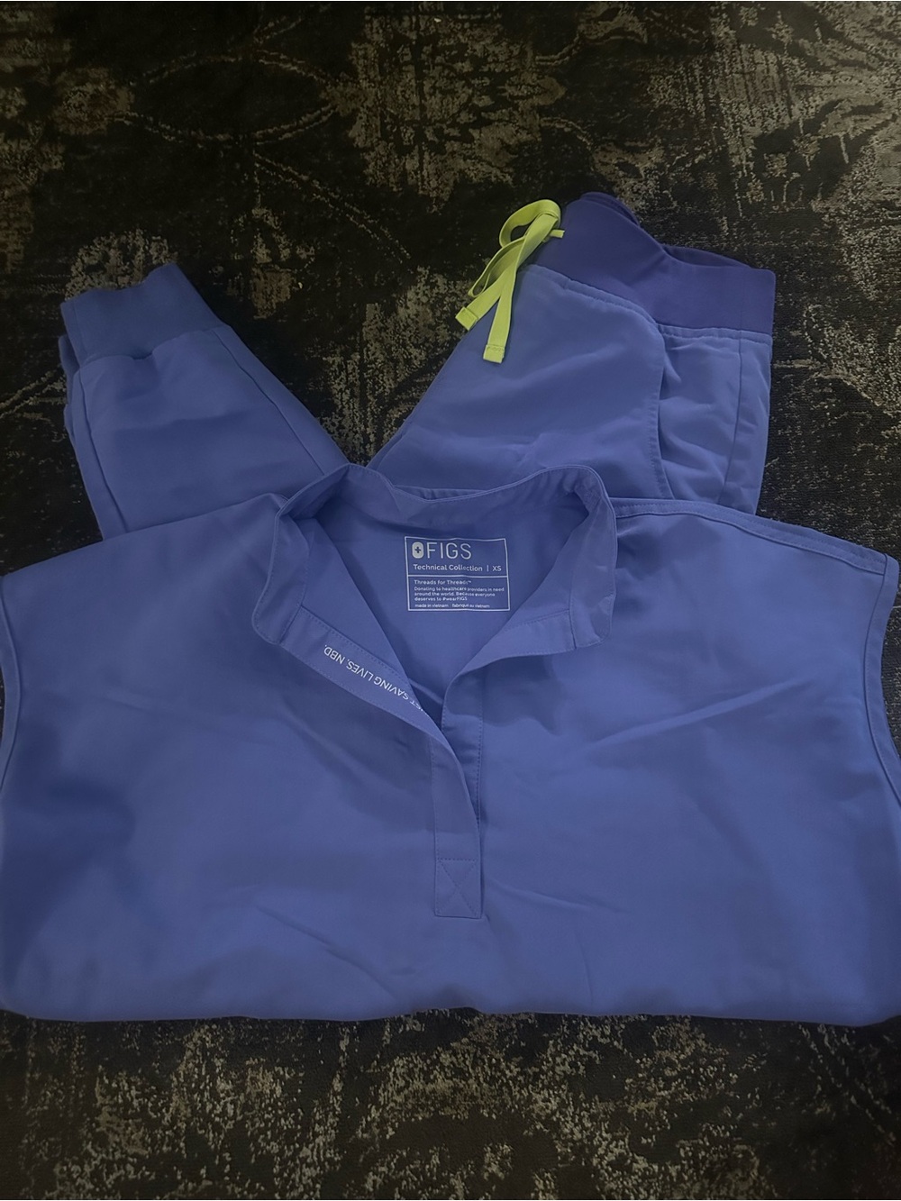 Figs Scrub Set Bundle - Picture 5 of 8